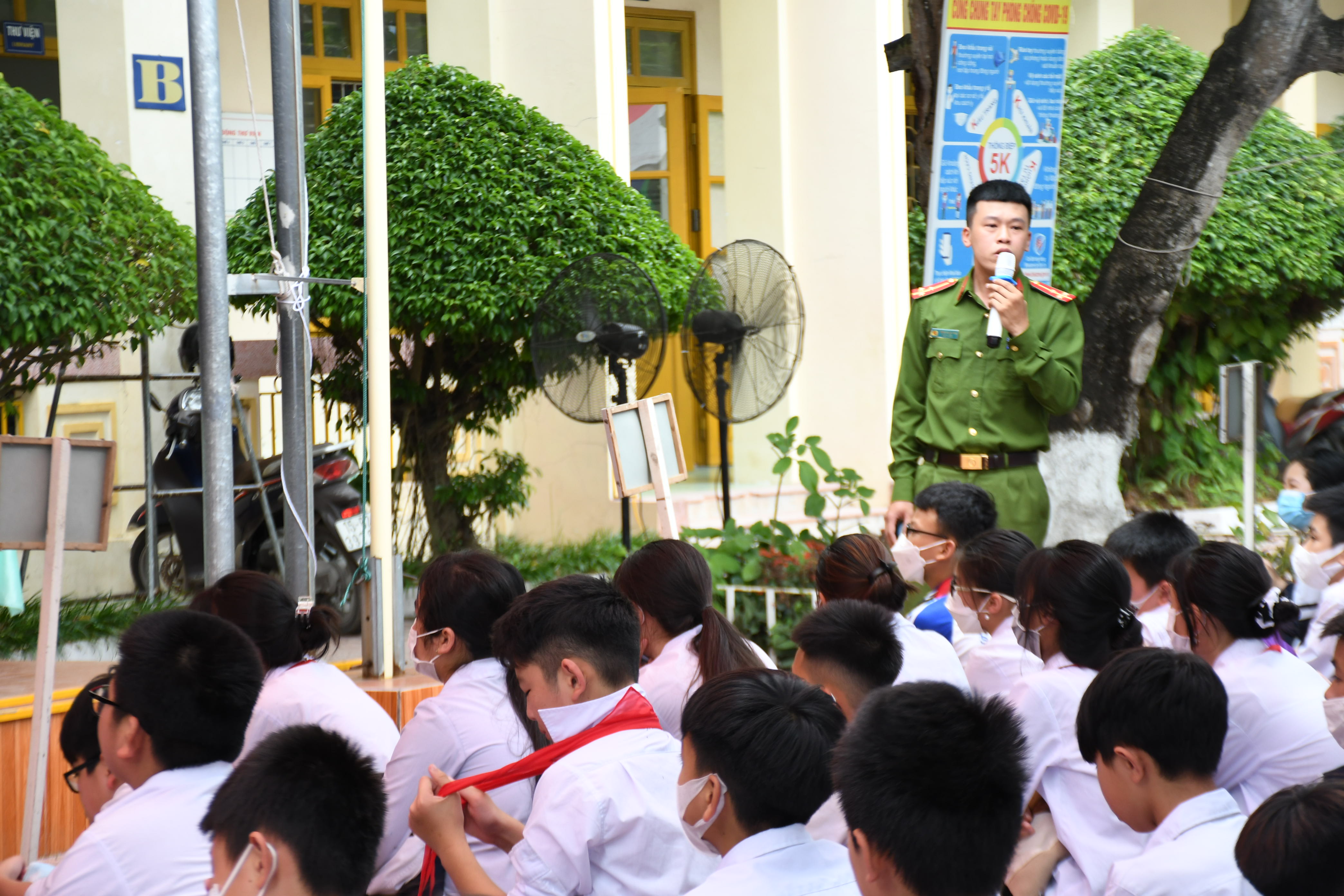 Công an quận Dương Kinh: Tổ chức 20 lượt kiểm tra điều lệnh CAND